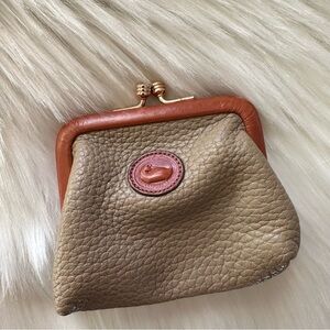 Rare Vintage Dooney & Bourke Small Peddle Leather Coin Wallet Kisslock